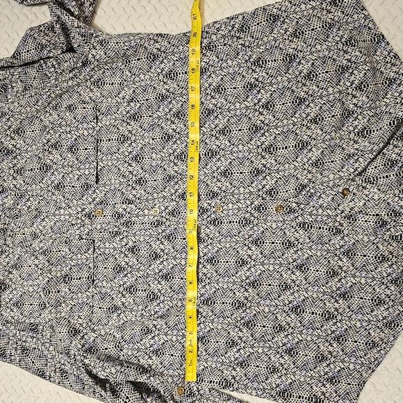 Patterned Button-Up - Picture 6 of 8